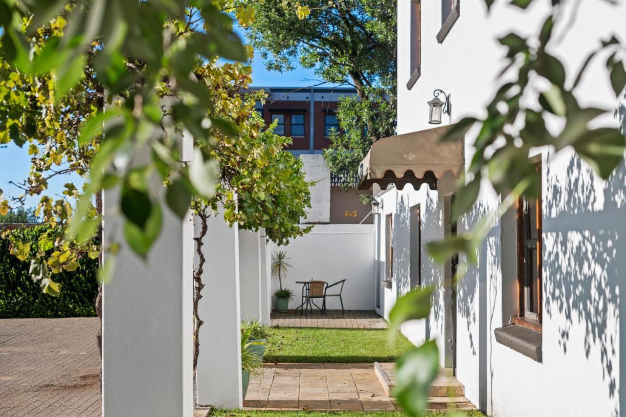 De Akker Guest House Bloemfontein Exteriör bild