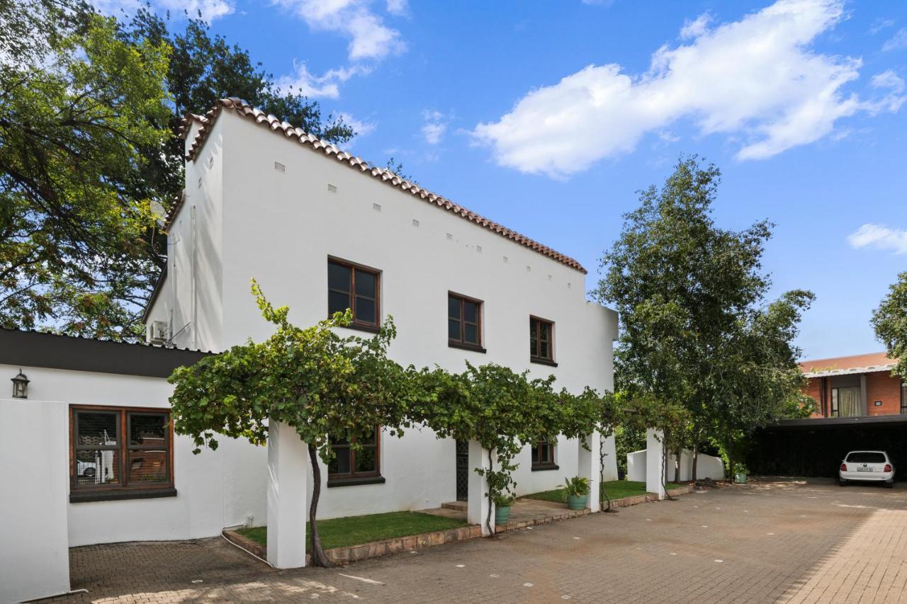 De Akker Guest House Bloemfontein Exteriör bild