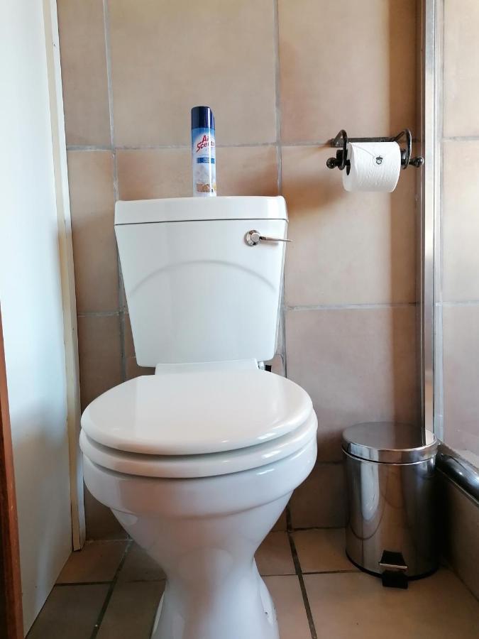 De Akker Guest House Bloemfontein Exteriör bild